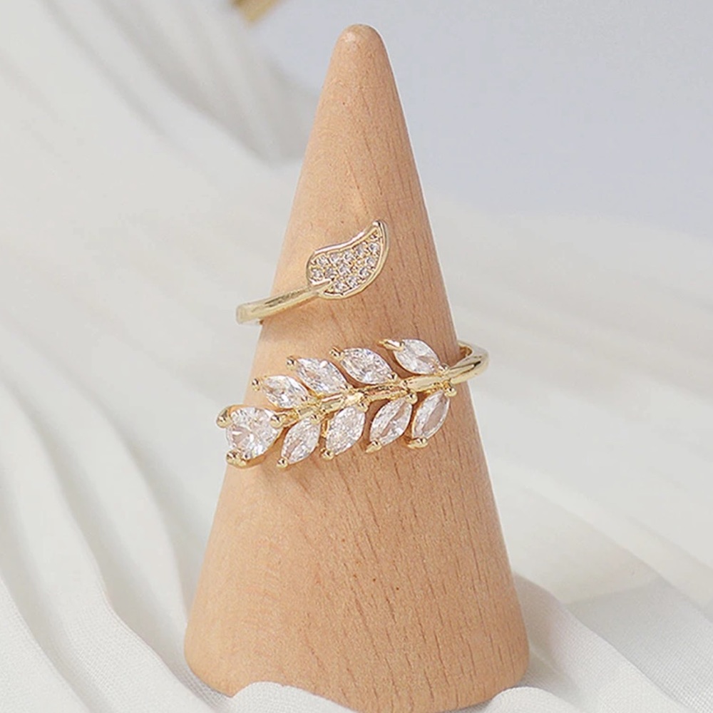 🍃 Gold Filled Leaf Crystalized Elegant Ring 🍃